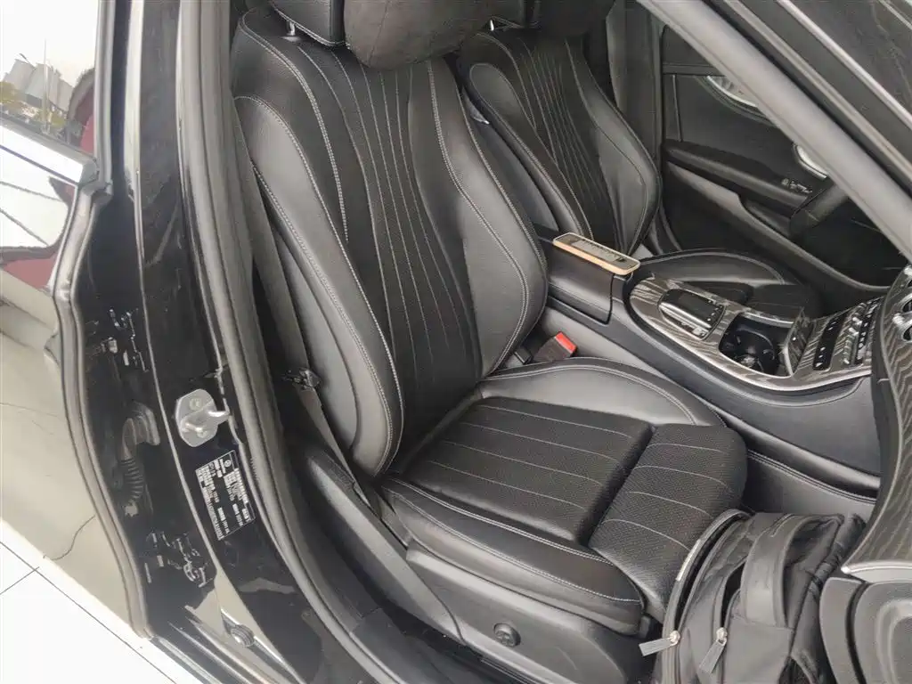 Mercedes-Benz E-Class 2022 — фото 25