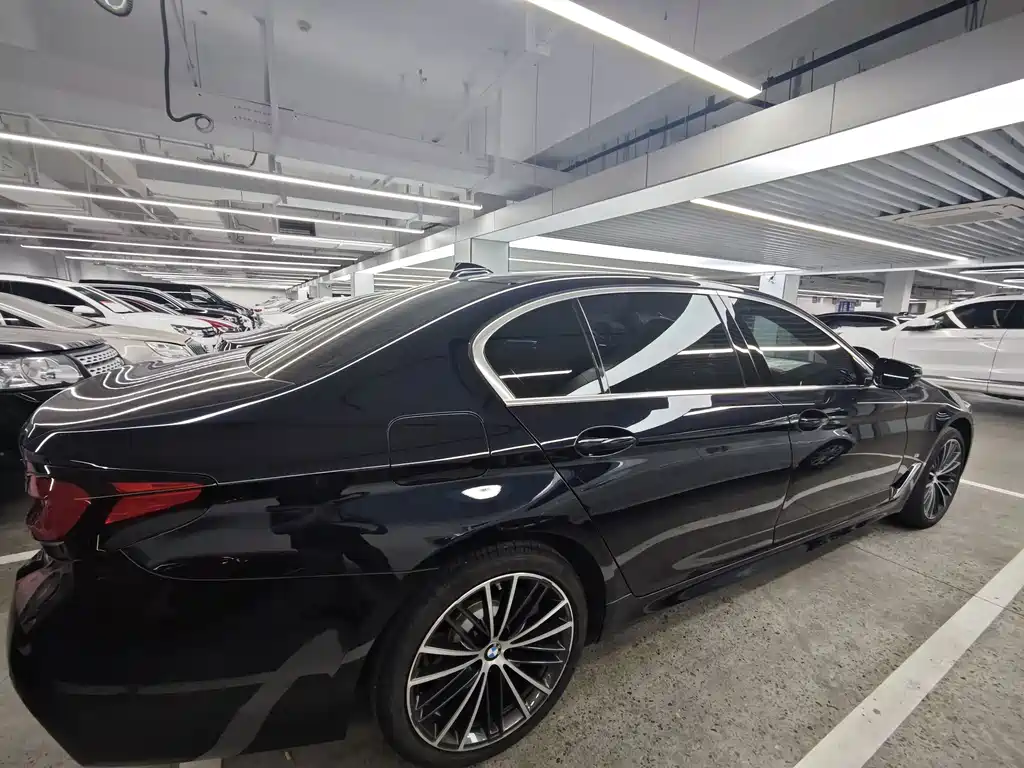 BMW 5 Series 2022