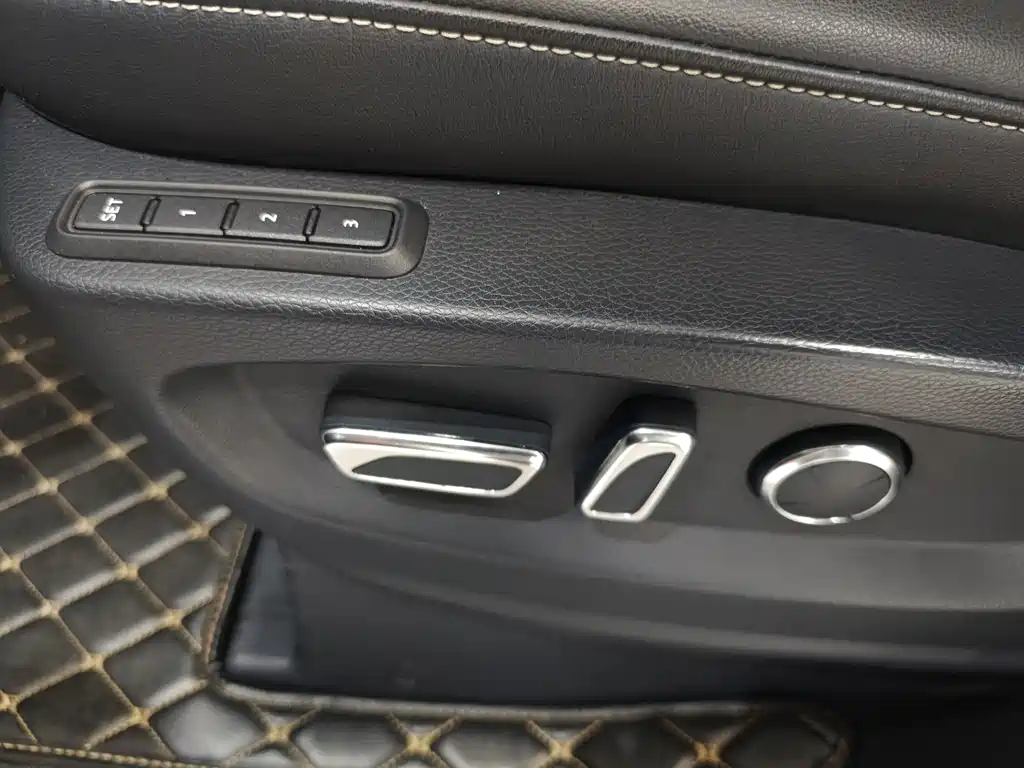 GAC Trumpchi M8 2022 — фото 12
