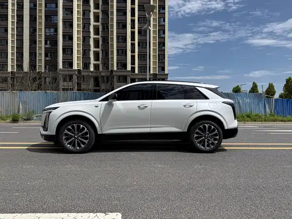 Cadillac XT5 2025