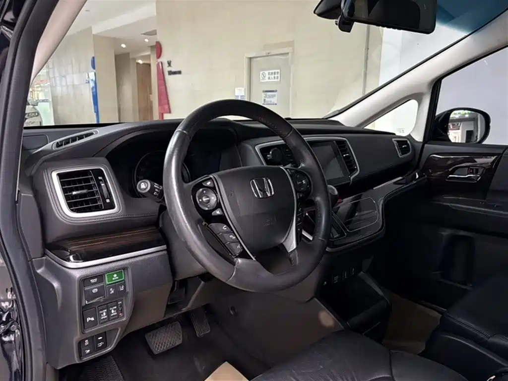 Honda Odyssey 2021 — фото 19