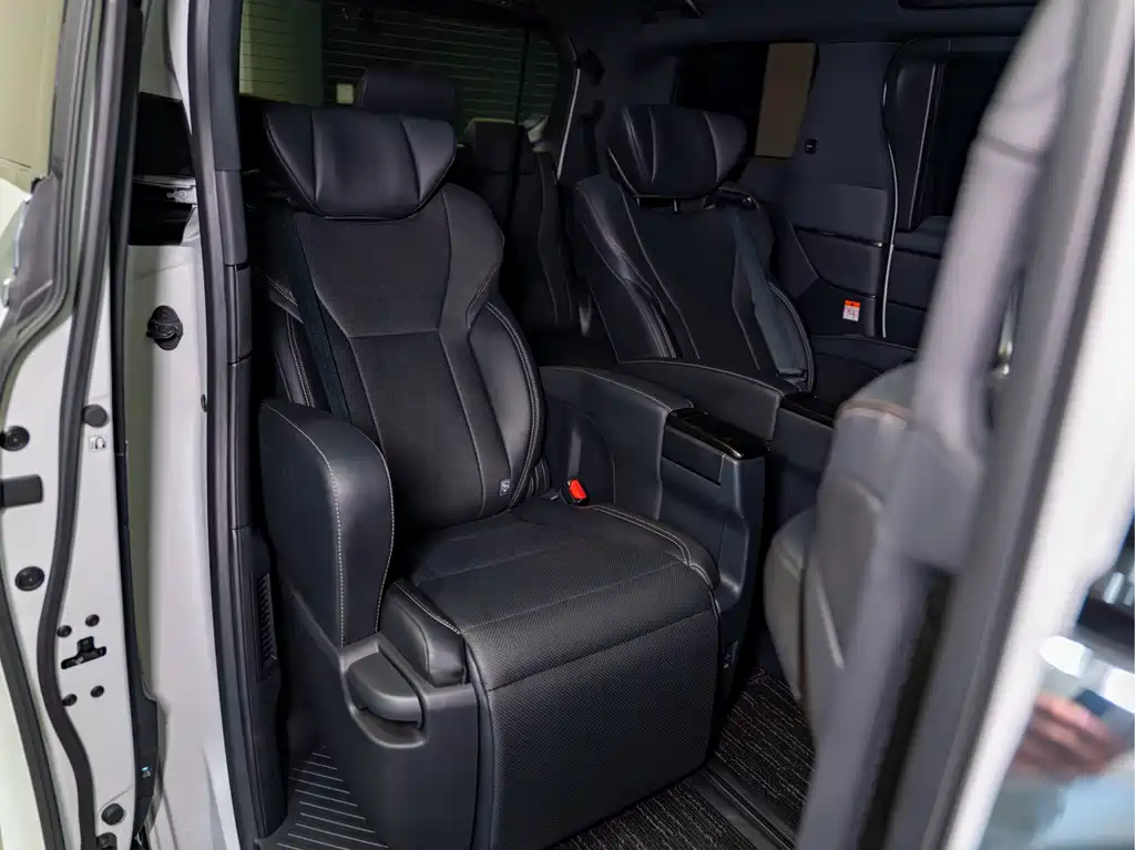 Toyota Alphard 2025 — фото 13