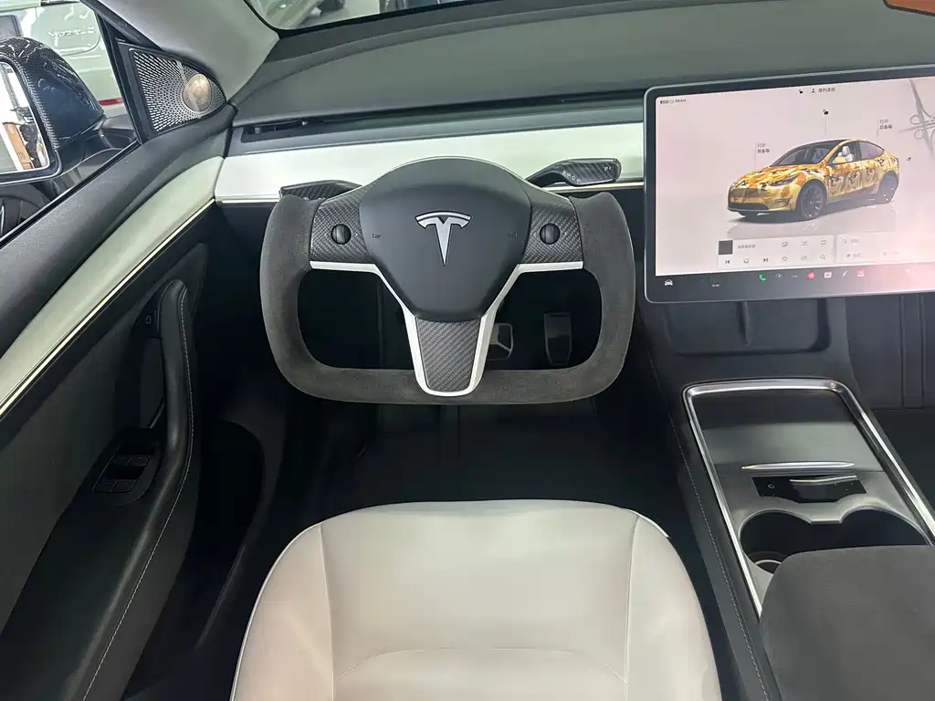 Tesla Model Y 2023 — фото 11