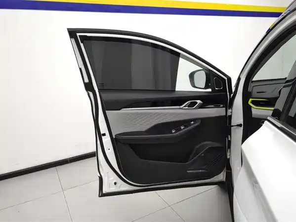Geely Binyue 2022