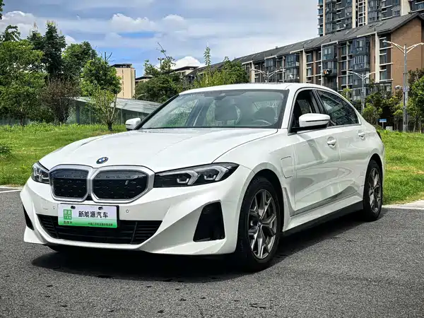 BMW i3 2022