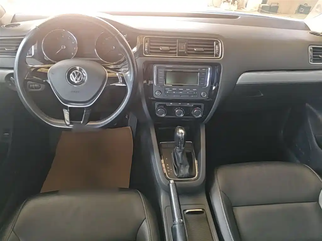 Volkswagen Sagitar 2015 — фото 10