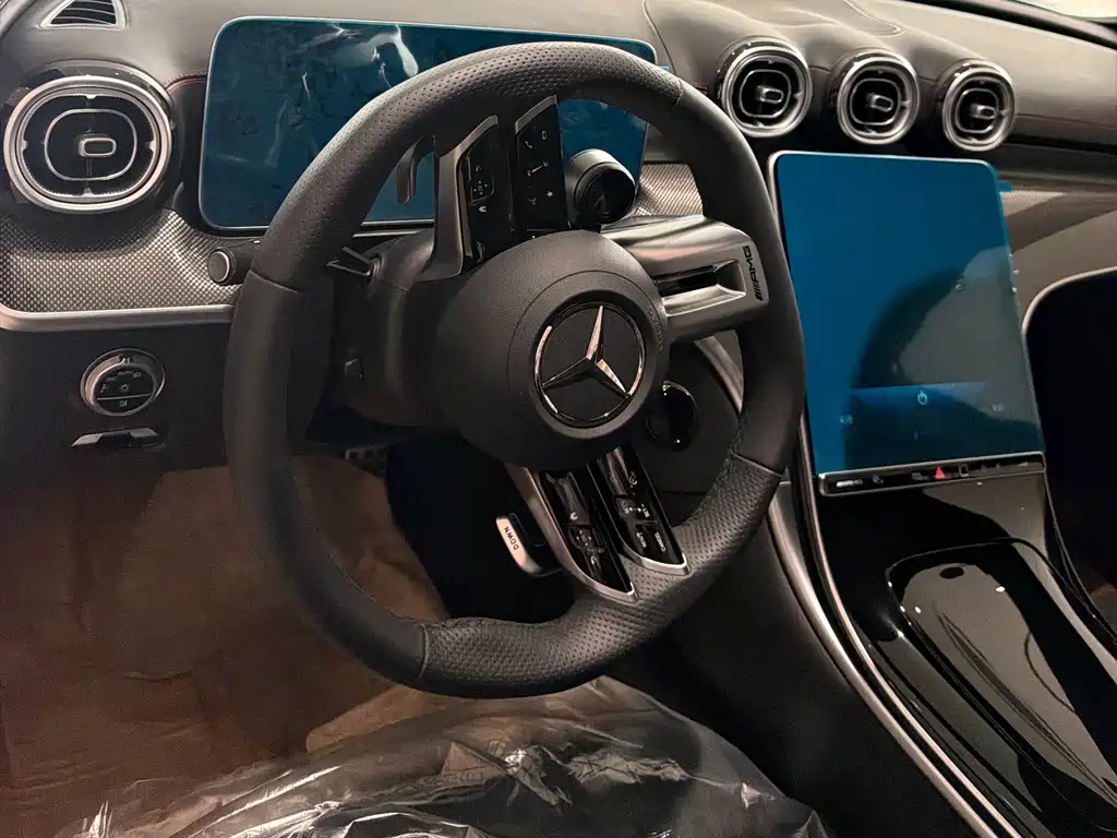 Mercedes-Benz C-Class AMG 2025 — фото 10