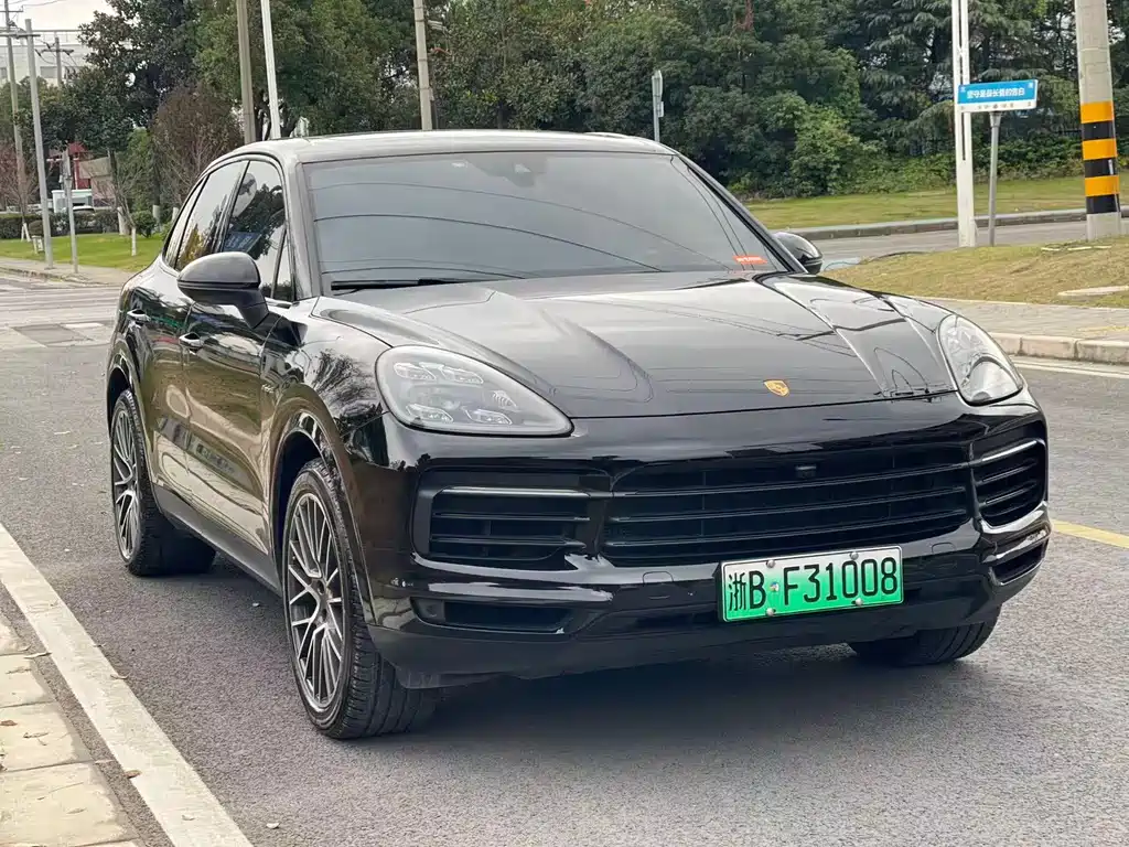 Porsche Cayenne Hybrid 2021 — фото 3