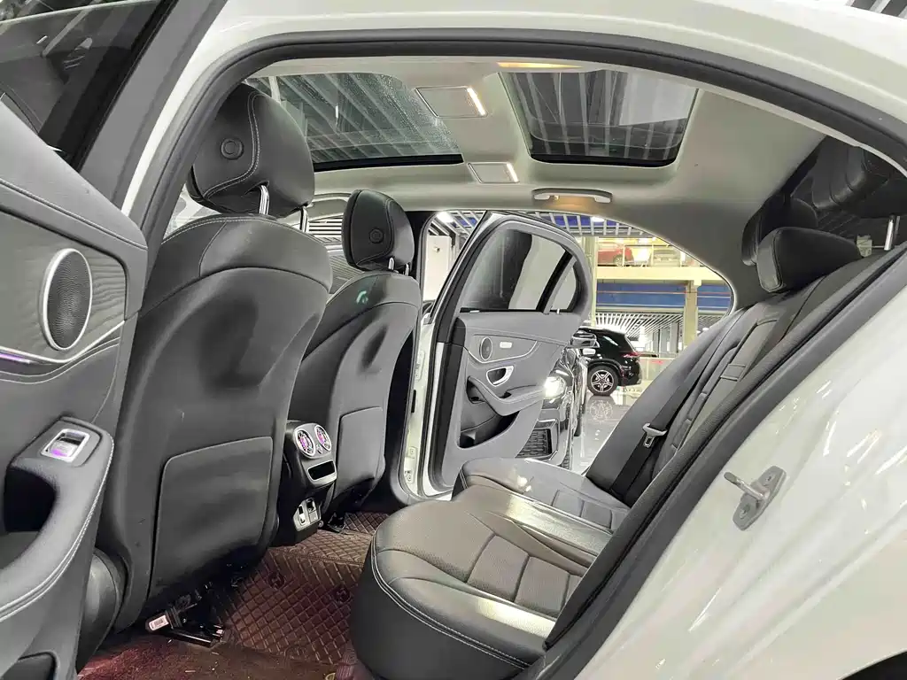 Mercedes-Benz C-Class 2020 — фото 6