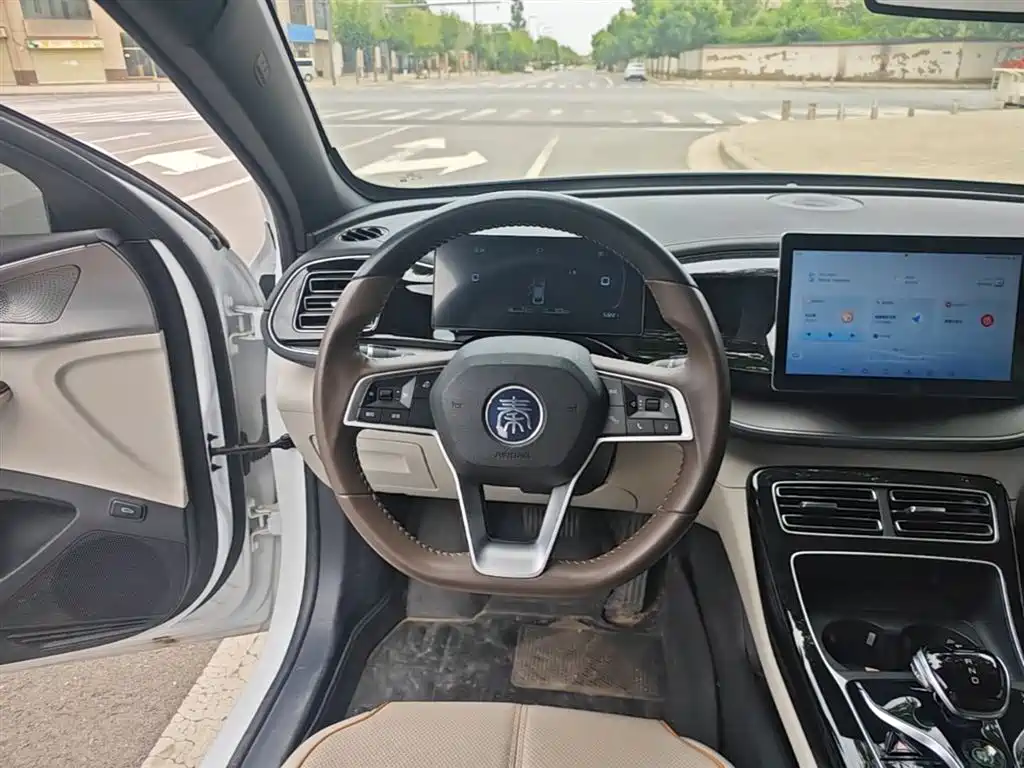 BYD Qin PLUS 2023 — фото 11