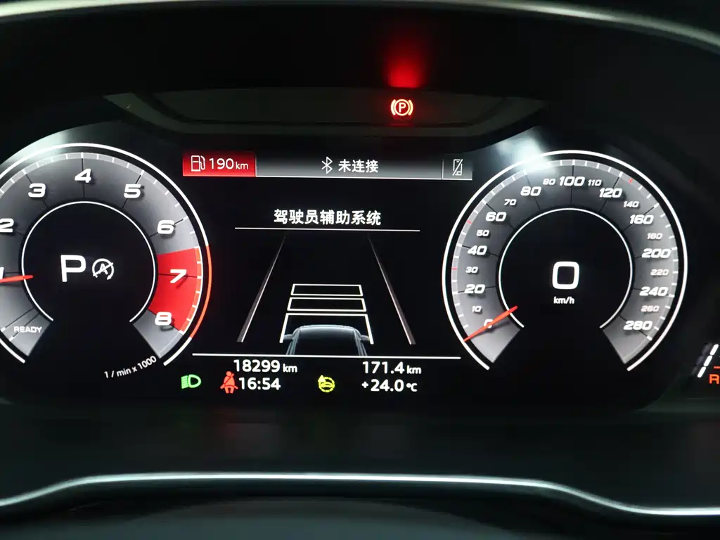 Audi Q3 2022 — фото 10