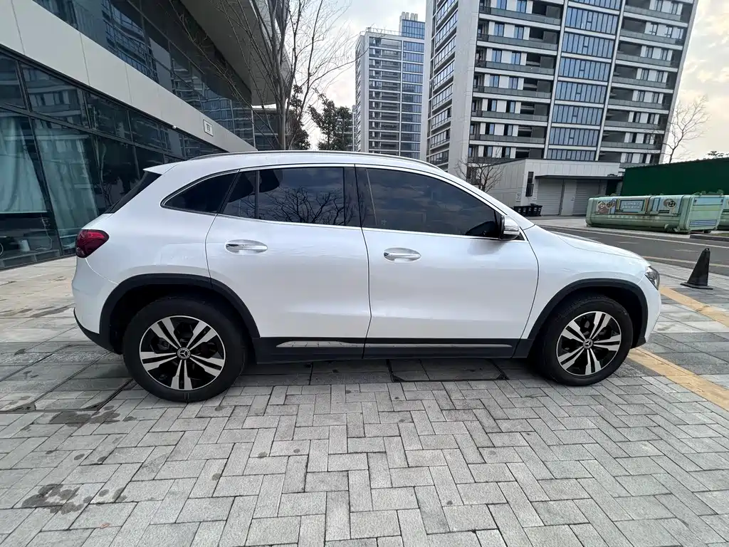 Mercedes-Benz GLA 2023 — фото 11