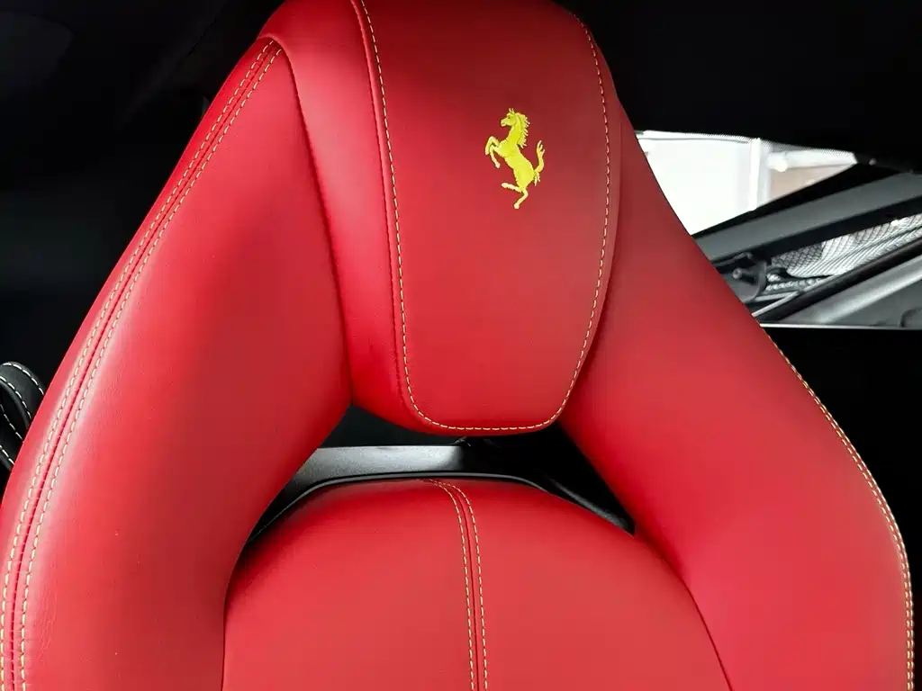 Ferrari F8 2022 — фото 14