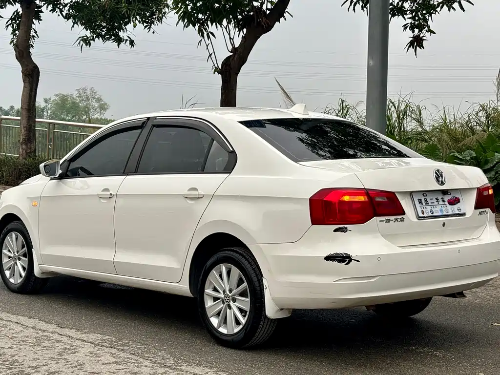 Volkswagen Jetta 2015 — фото 7