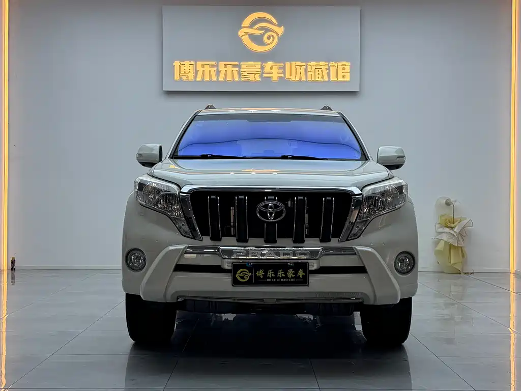 Toyota Prado 2017 — фото 2