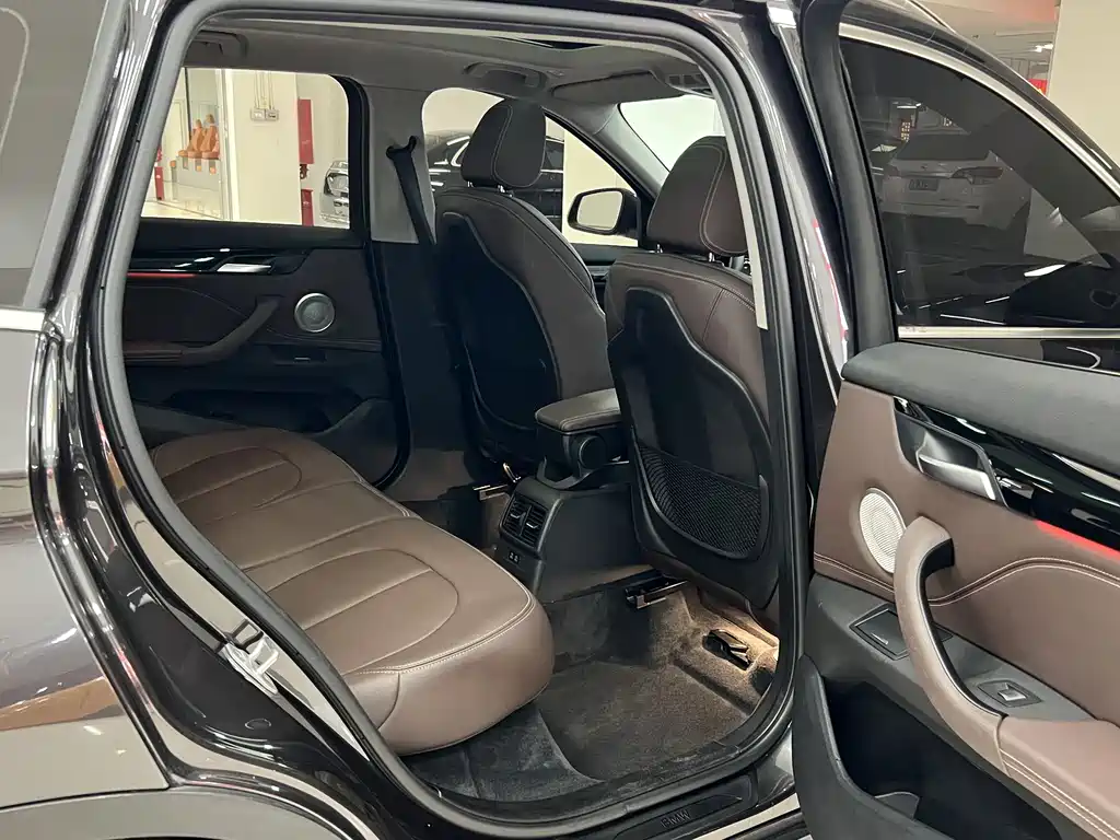 BMW X1 2021 — фото 12