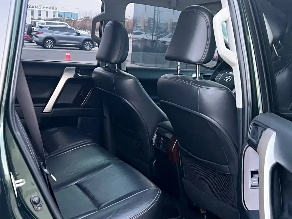 Toyota Prado 2016 — фото 11