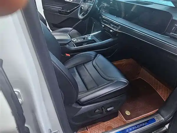 Ford Explorer 2023