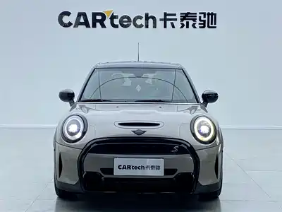 MINI MINI 2023