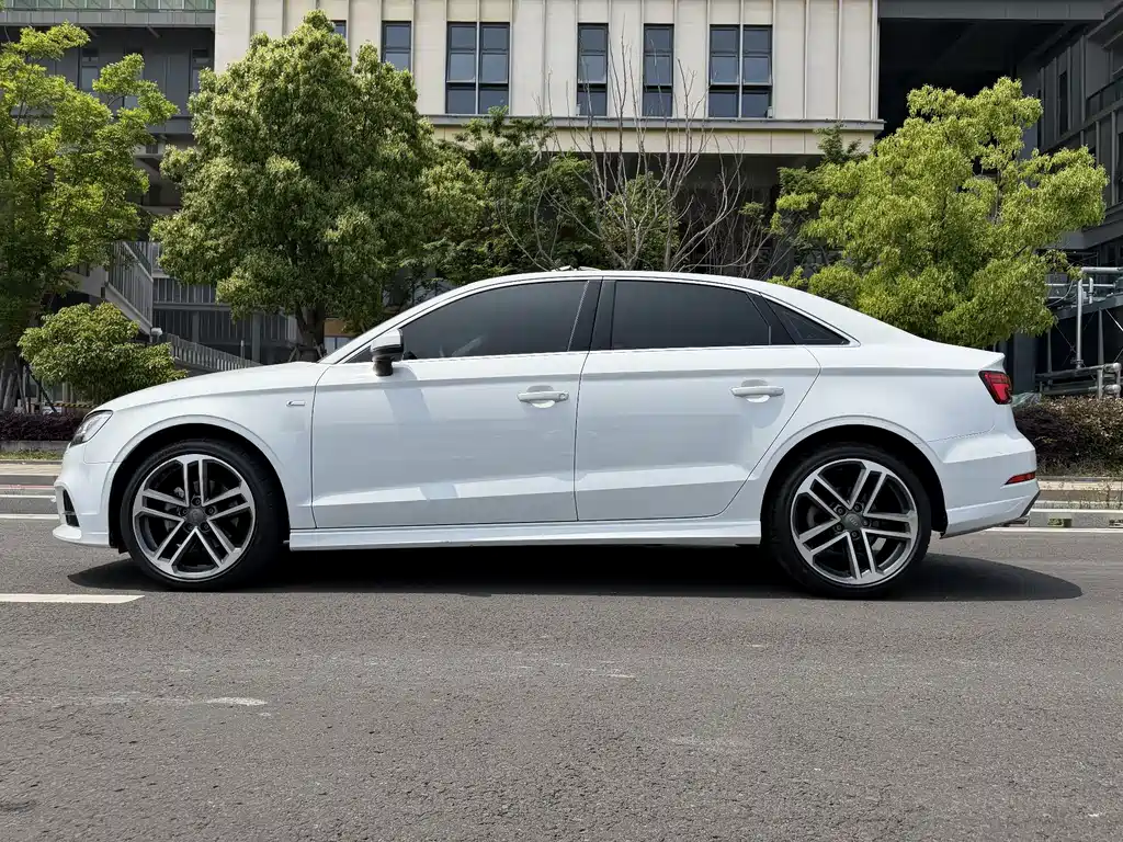 Audi A3 2020 — фото 8