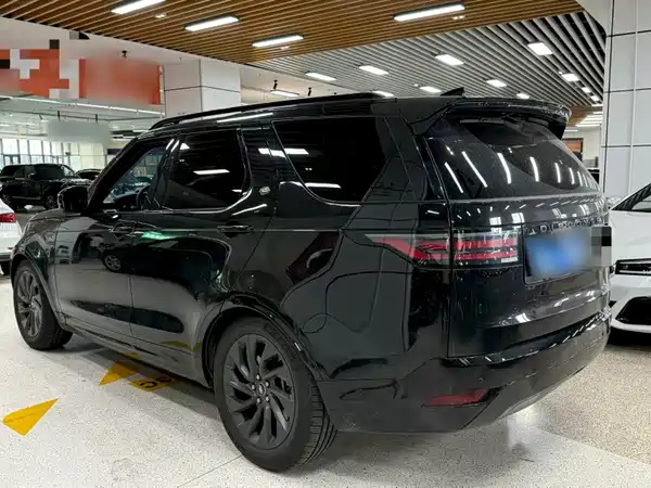 Land Rover Discovery 2023
