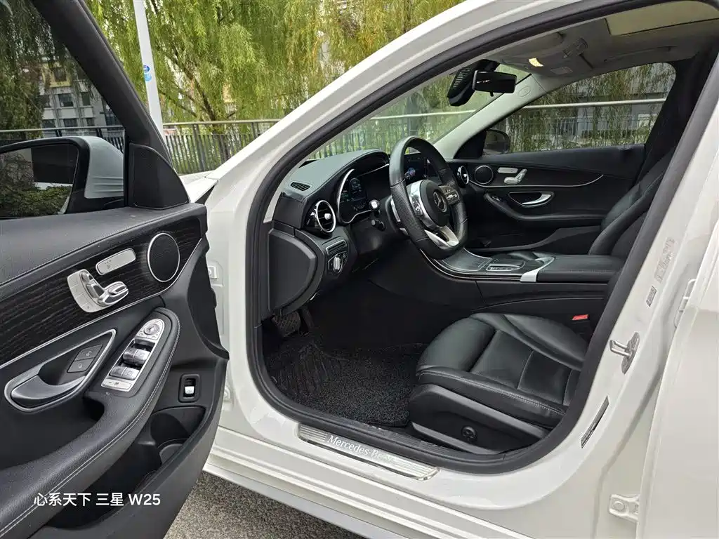 Mercedes-Benz C-Class 2022 — фото 11