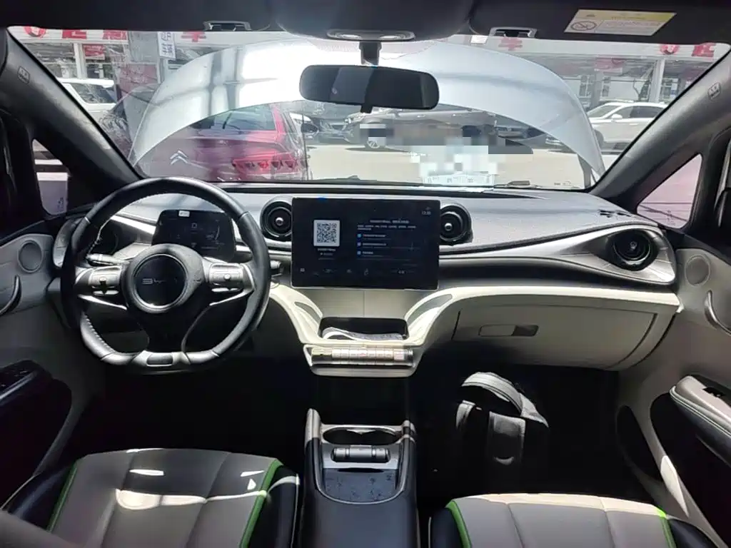 BYD Dolphin 2022 — фото 10