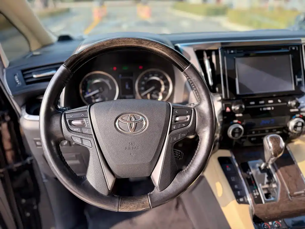 Toyota Vellfire 2020 — фото 7