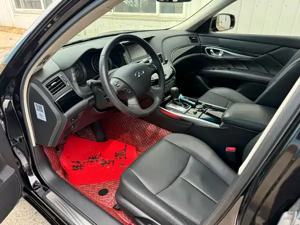 Infiniti Q70 2017