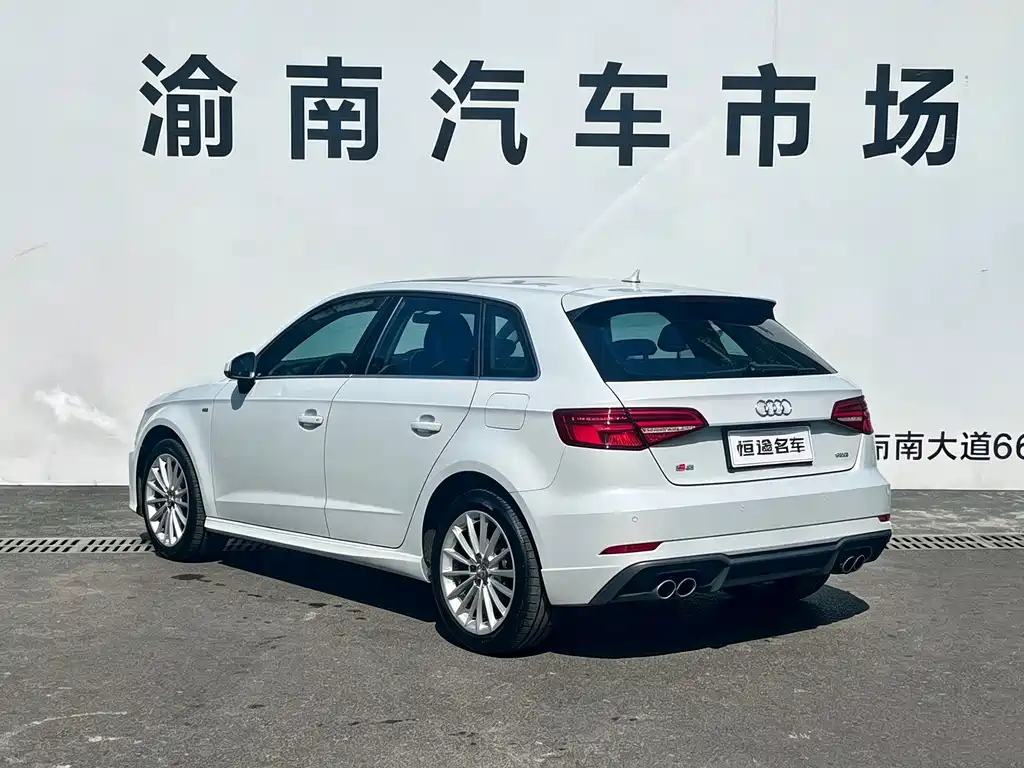 Audi A3 2018 — фото 23
