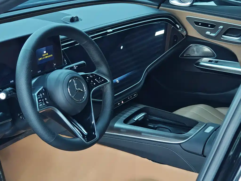 Mercedes-Benz E-Class 2024 — фото 4