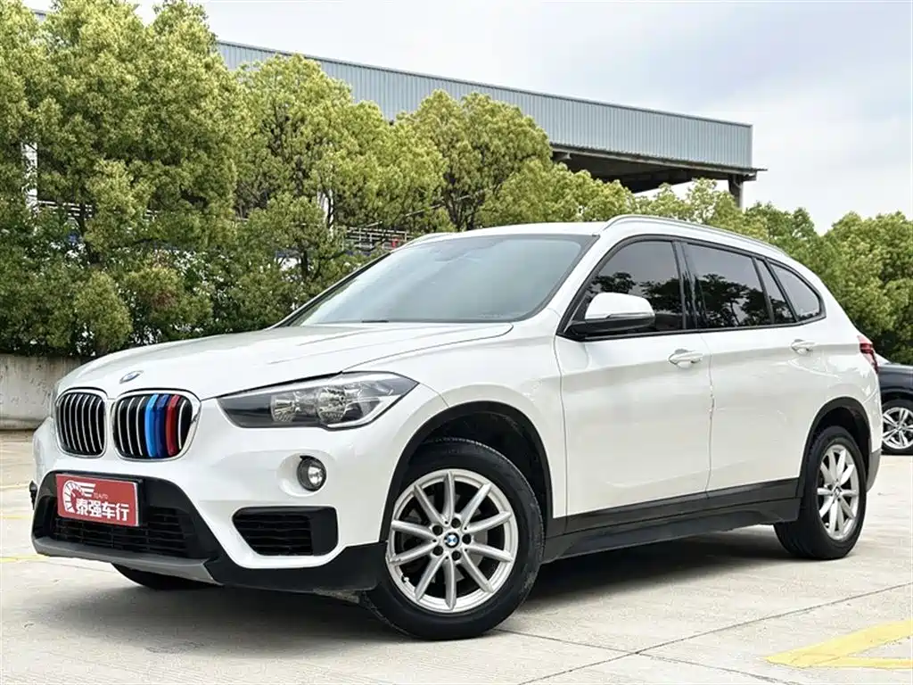 BMW X1 2019 — фото 1