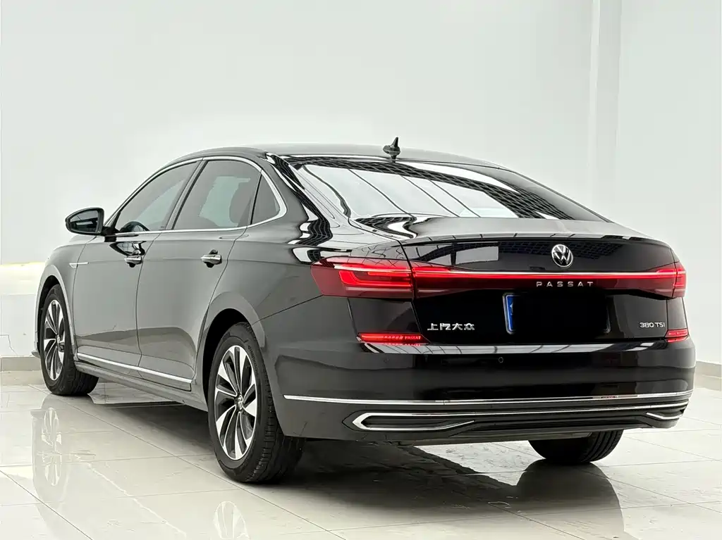 Volkswagen Passat 2023