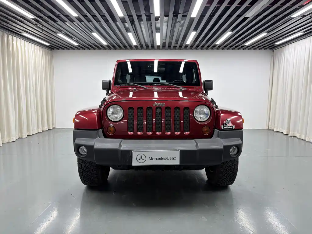 Jeep Wrangler 2012 — фото 2