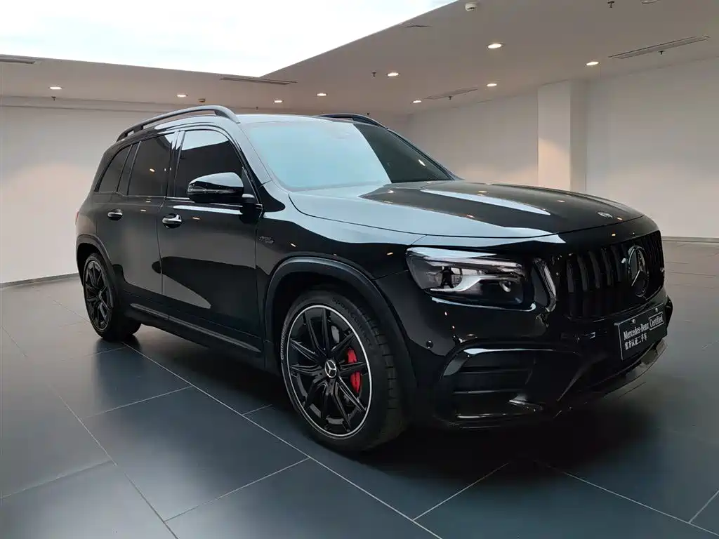 Mercedes-Benz GLB AMG 2025 — фото 2
