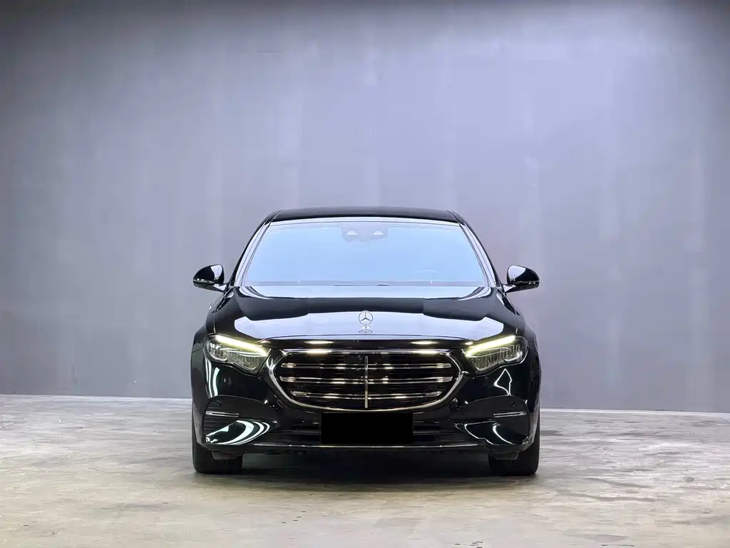 Mercedes-Benz E-Class 2024 — фото 2