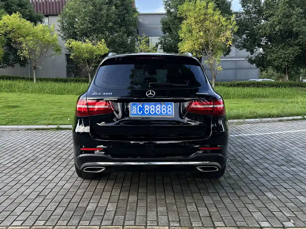 Mercedes-Benz GLC 2018 — фото 8