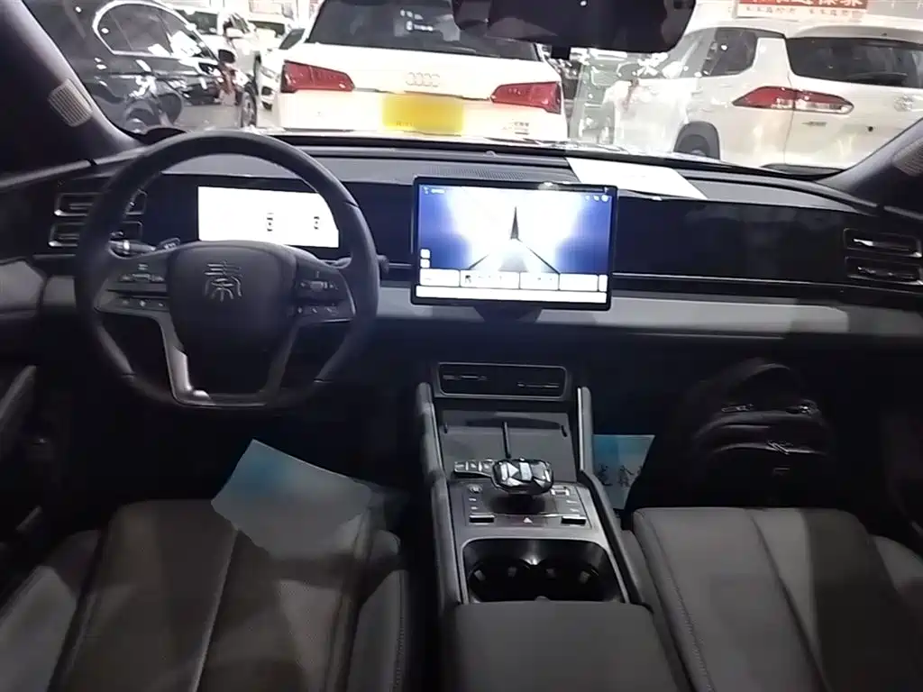 BYD Qin L 2025 — фото 10