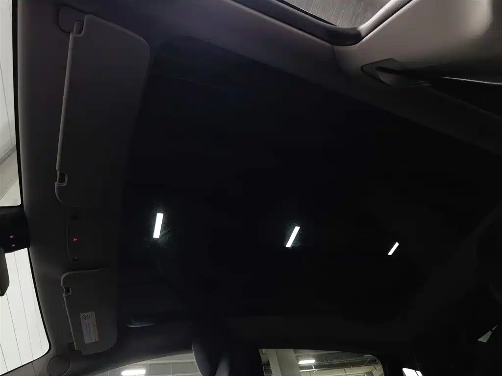 Tesla Model Y 2023 — фото 14