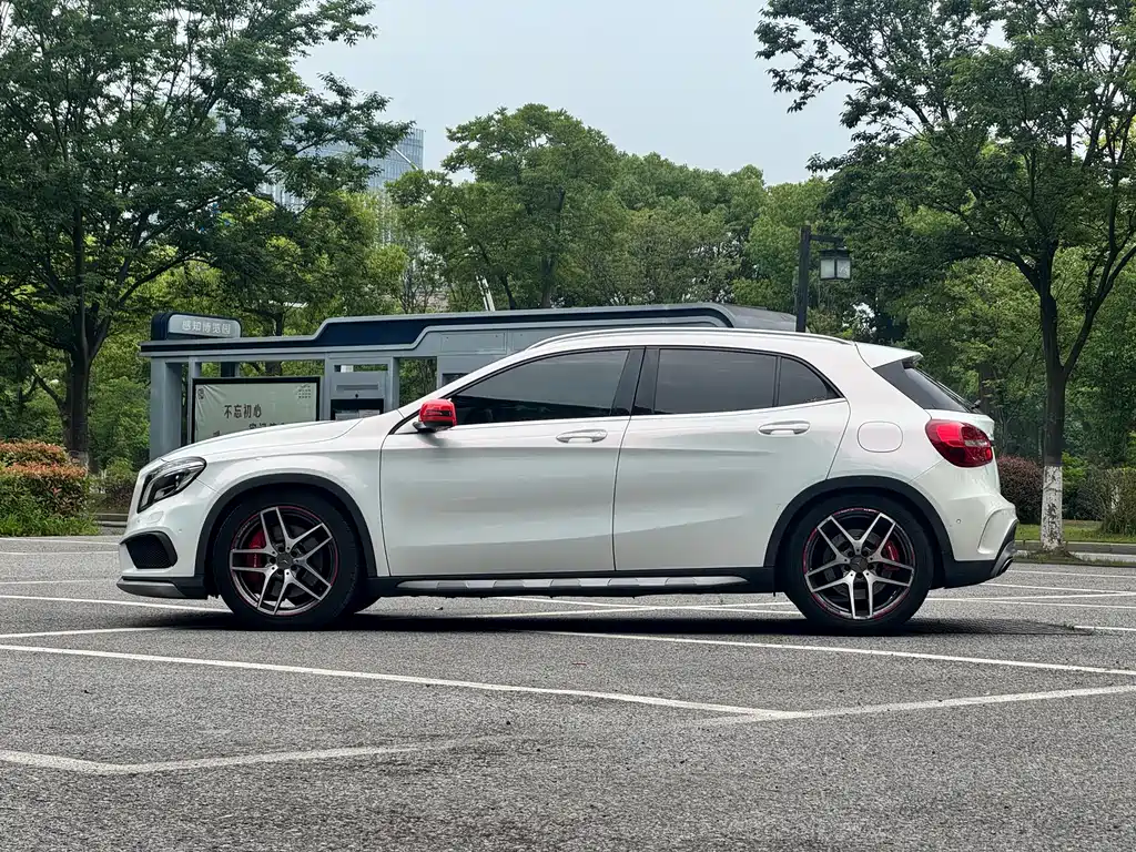 Mercedes-Benz GLA AMG 2016 — фото 7
