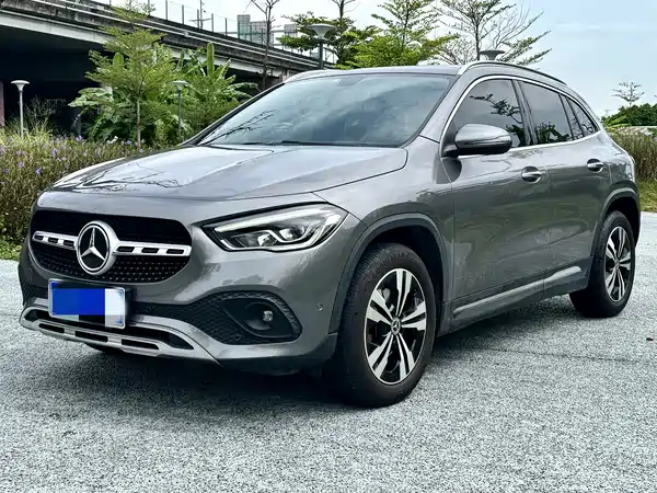 Mercedes-Benz GLA 2021