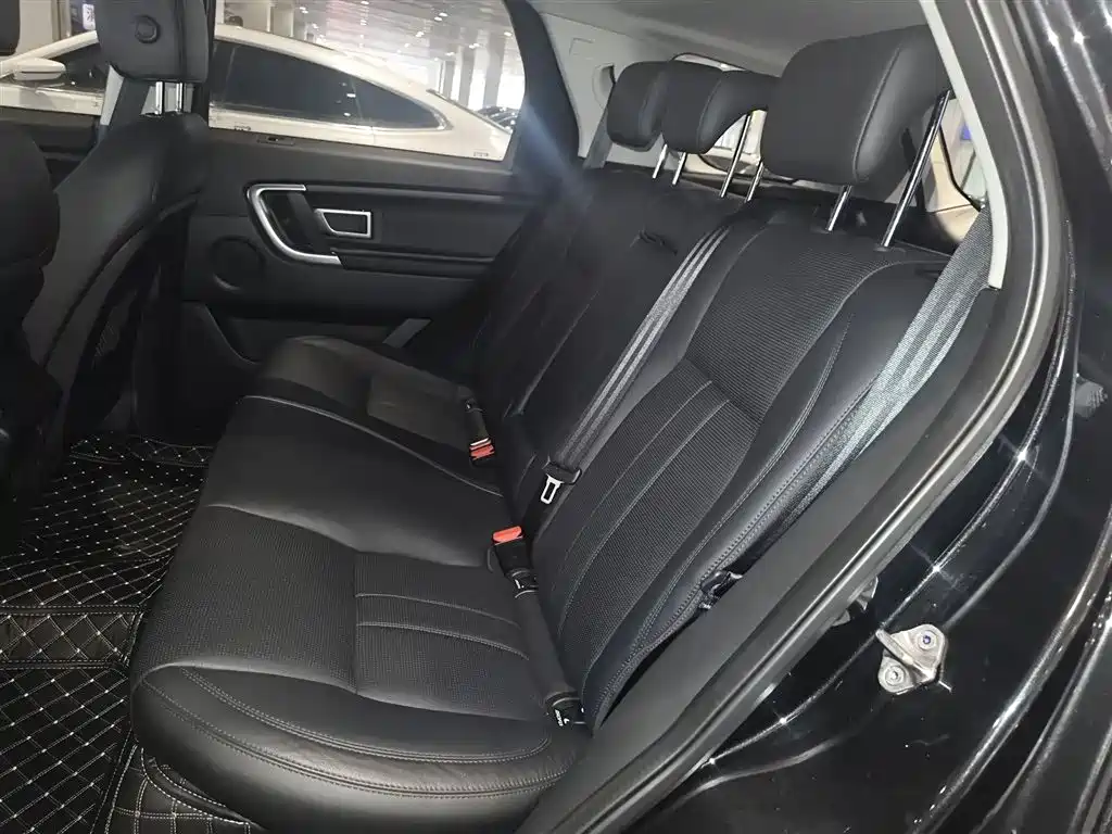 Land Rover Discovery Sport 2017 — фото 10