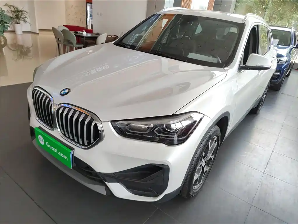 BMW X1 2021 — фото 1