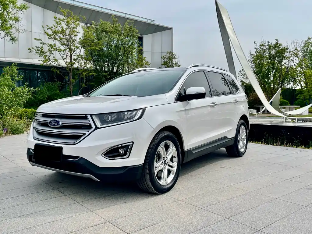 Ford Edge 2018 — фото 1