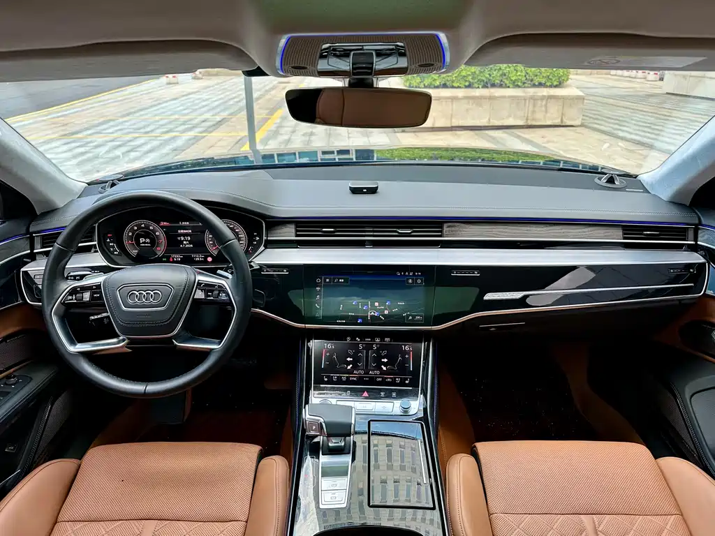 Audi A8 2024