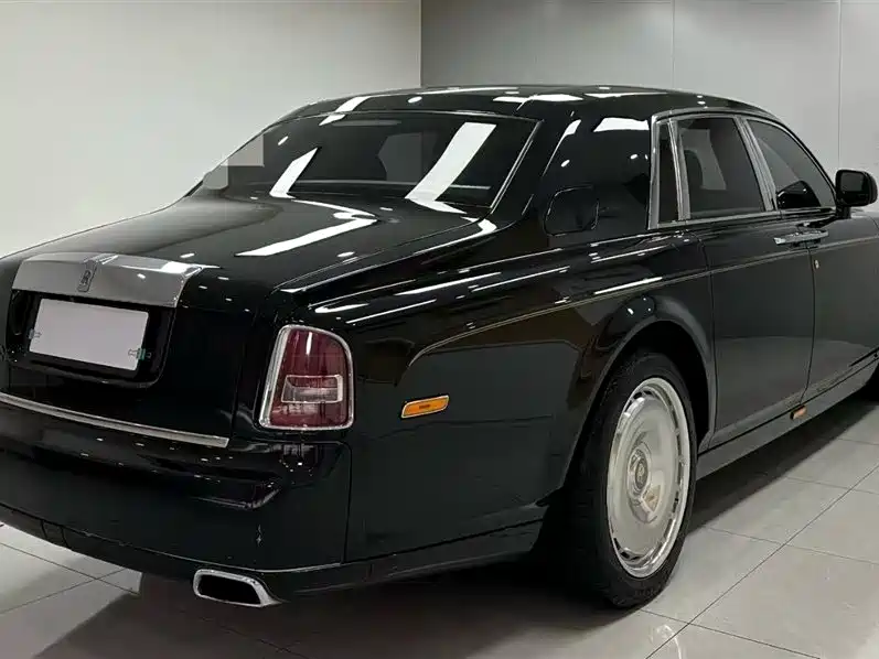 Rolls-Royce Phantom 2013 — фото 6