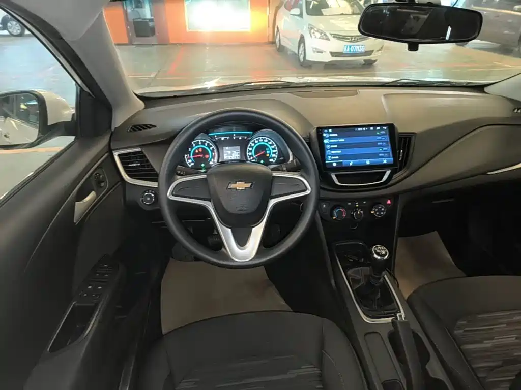 Chevrolet Cavalier 2017 — фото 11
