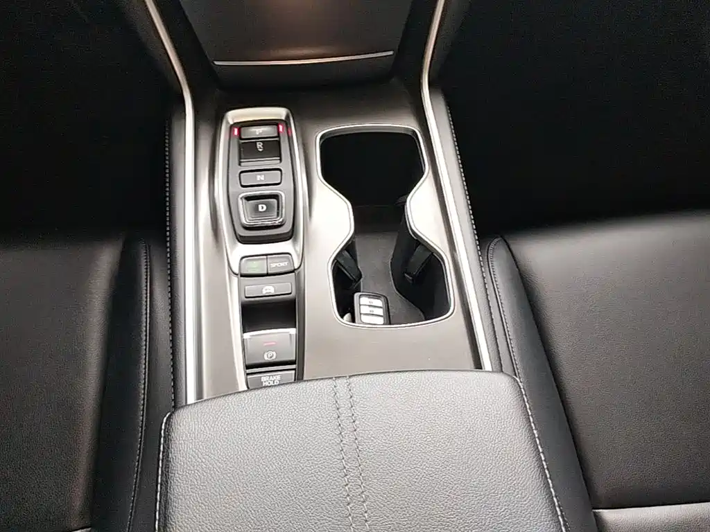 Honda Accord 2022 — фото 14