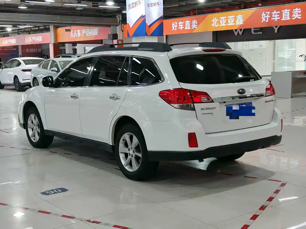 Subaru Outback 2013 — фото 4