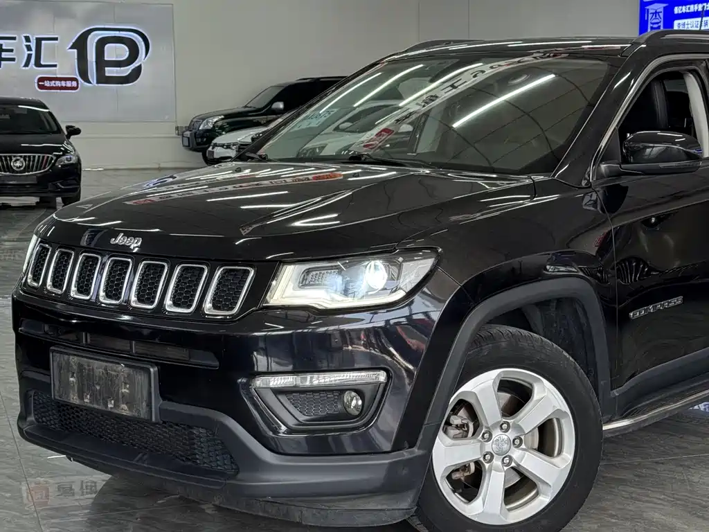 Jeep Compass 2017 — фото 5